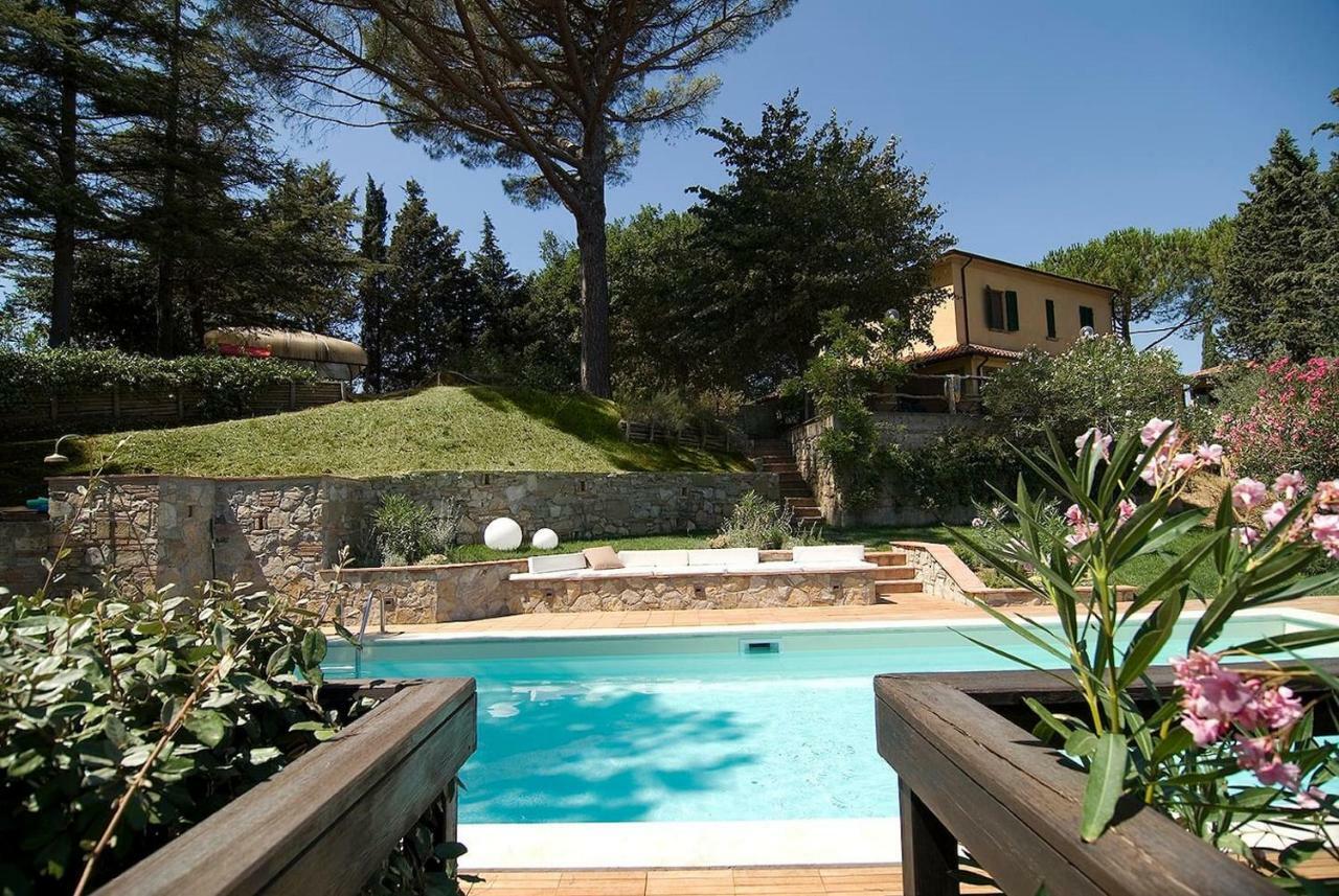 Stunning Country House Overlooking Tuscany Hills Lorenzana Buitenkant foto